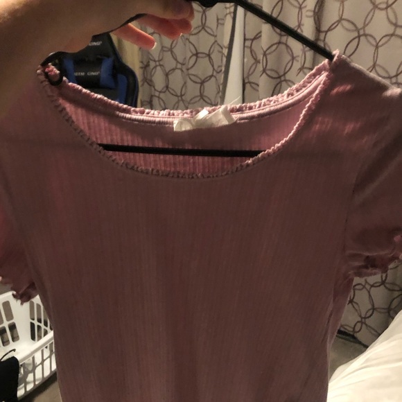 Pink ruffle tee - Picture 2 of 2